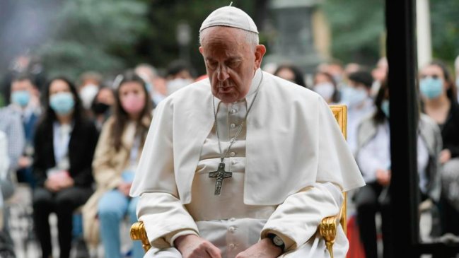 Papa Francisco vuelve a sufrir una ciática: No podrá oficiar próximas misas