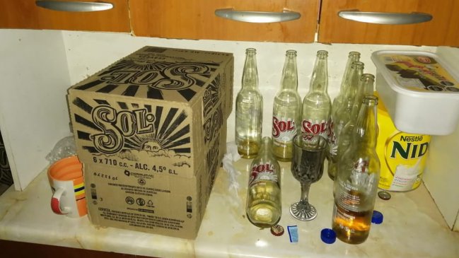 Más de 100 litros de alcohol incautados y 19 detenidos tras nueva fiesta clandestina en Santiago
