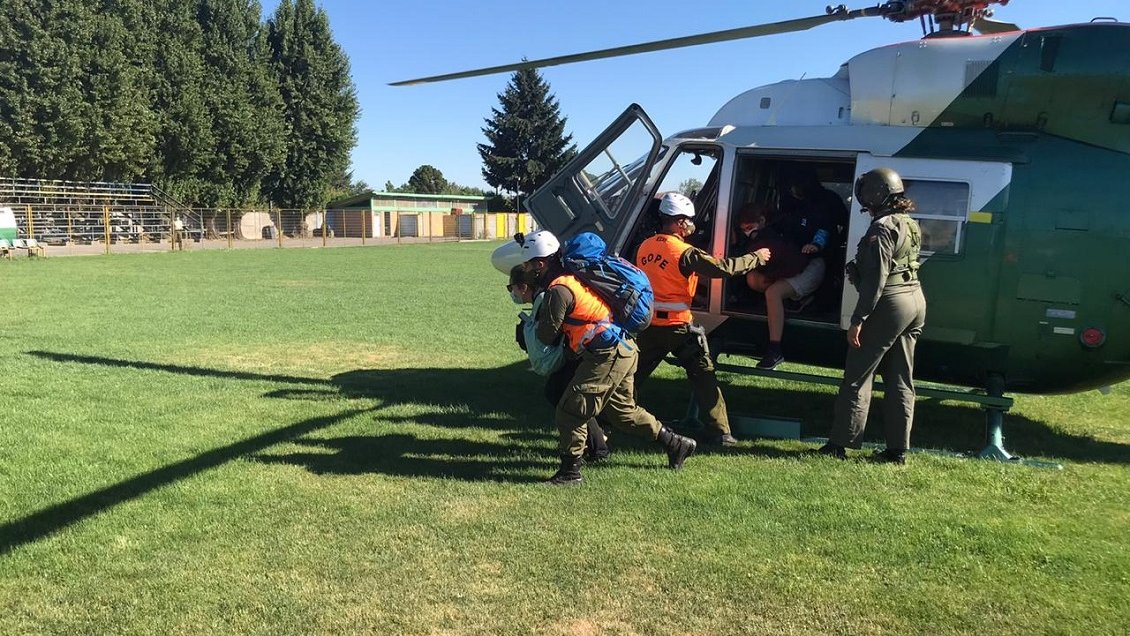 Carabineros rescató a grupo familiar extraviado en la montaña en Tucapel