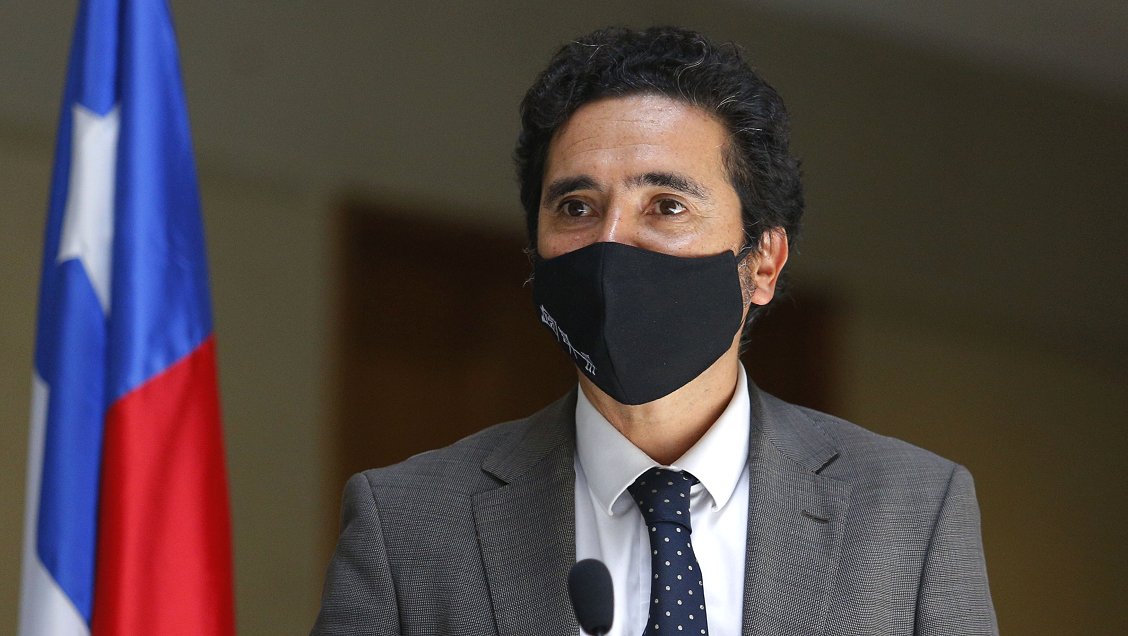 El ministro Ignacio Briones dejó el Gobierno para ser candidato presidencial