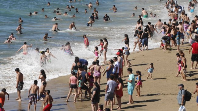 Alcalde de El Tabo presenta un recurso de protección por sobrepoblación de visitantes