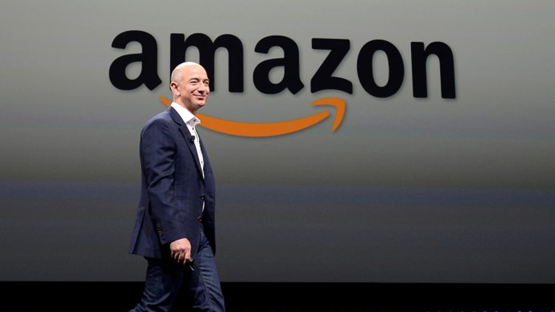 Jeff Bezos anunció que dejará de ser CEO de Amazon tras un año récord