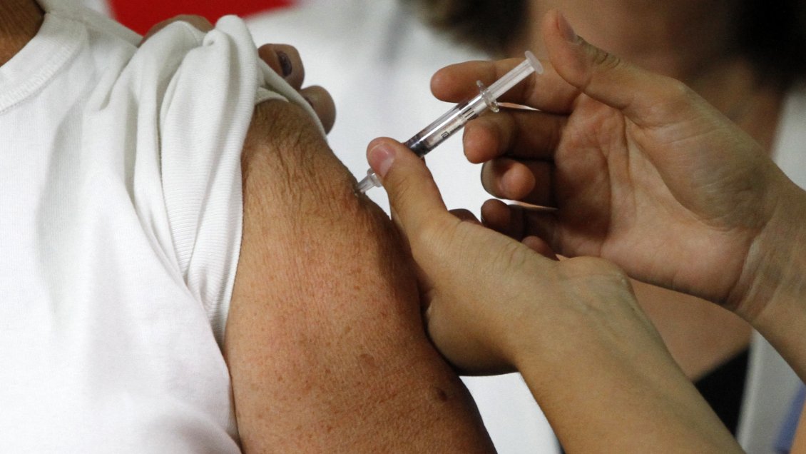 Más de 140 mil personas fueron vacunadas en el primer día de la inmunización masiva