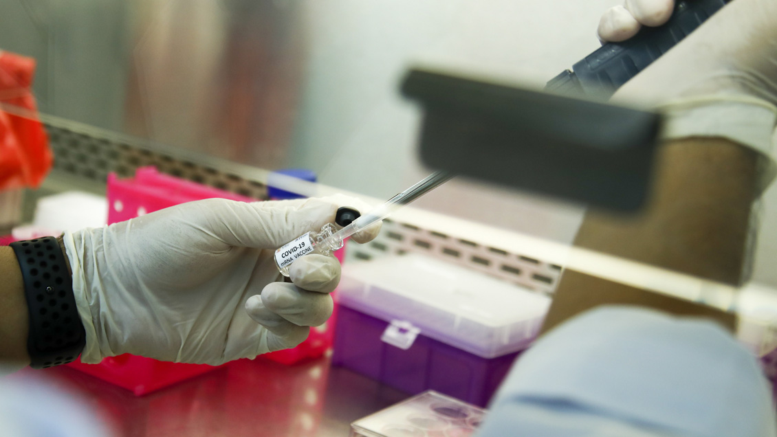 Laboratorios creadores de vacunas contra el Covid-19 ponen el ojo en las nuevas variantes