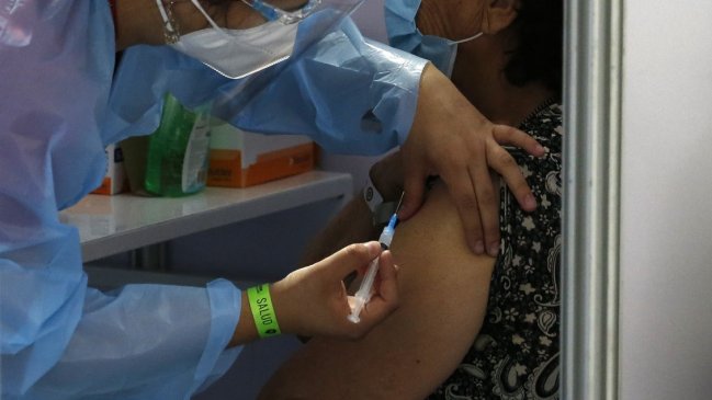 Biobío: Sólo 48, de 29 mil personas, tuvieron síntomas adversos leves tras ser vacunadas