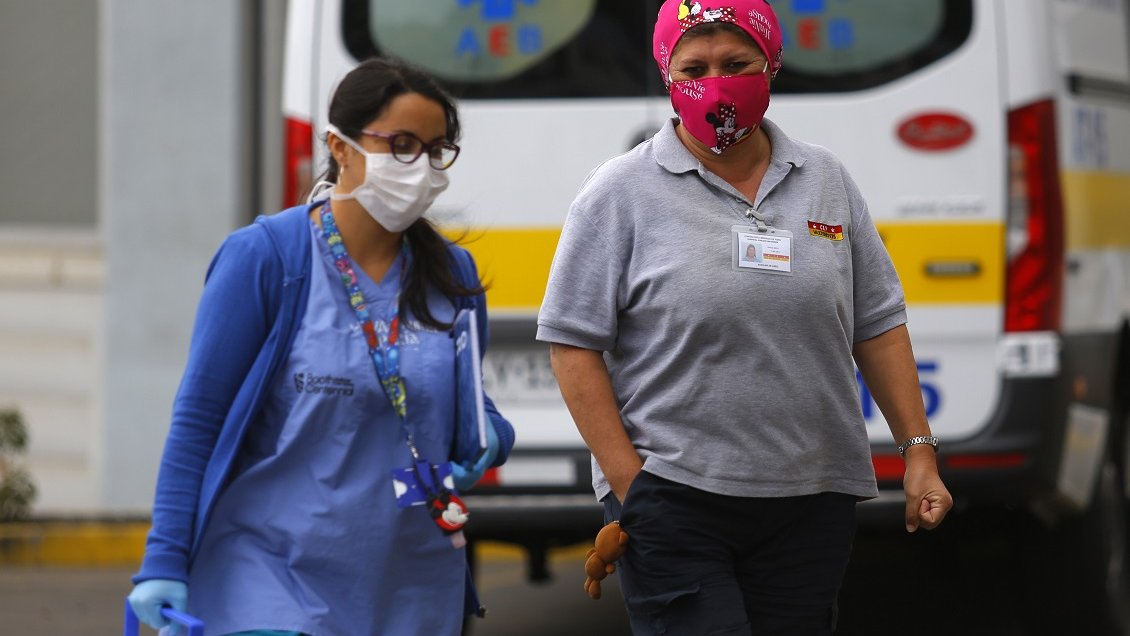 Personal de salud llega a reforzar atenciones médicas en Colchane