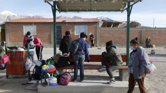 Crisis migratoria: 87 personas abordan primer vuelo de expulsión desde Iquique