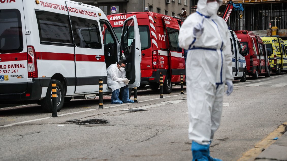 Portugal considera aumentar pruebas y extender el confinamiento