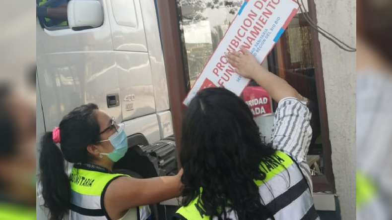 Prohiben funcionamiento de empresa donde se generó brote de Covid-19 que afecta a 122 personas