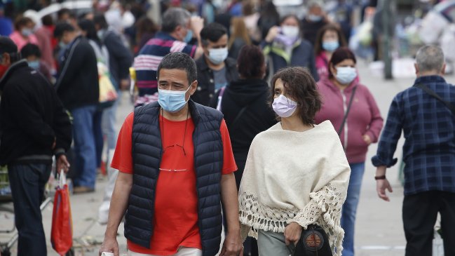 Covid-19 en Chile: 14 comunas se mueven en el Plan Paso a Paso