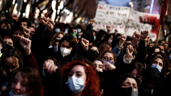 Grecia instalará policías dentro de las universidades para combatir 