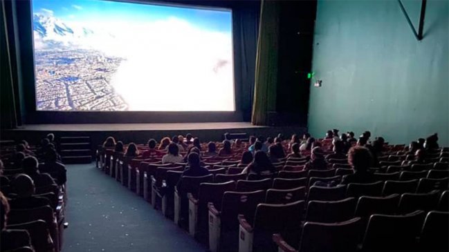 Cines preparan su reapertura y teatros esperan su regreso para marzo