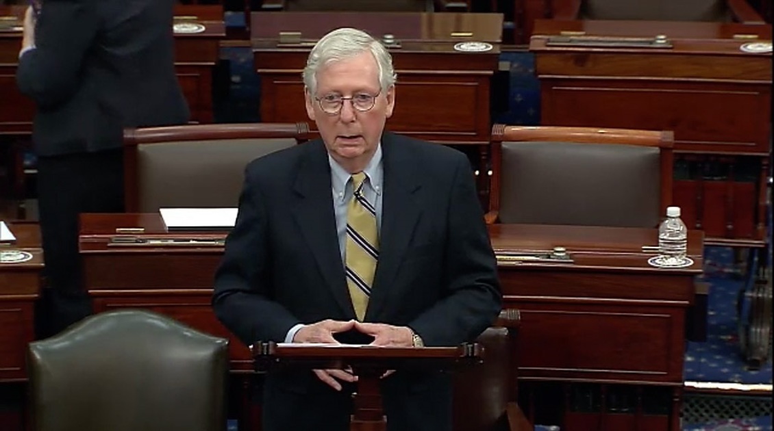 Ataque al Capitolio: McConnell desliza responsabilidad penal de Trump después de votar por no condenarlo