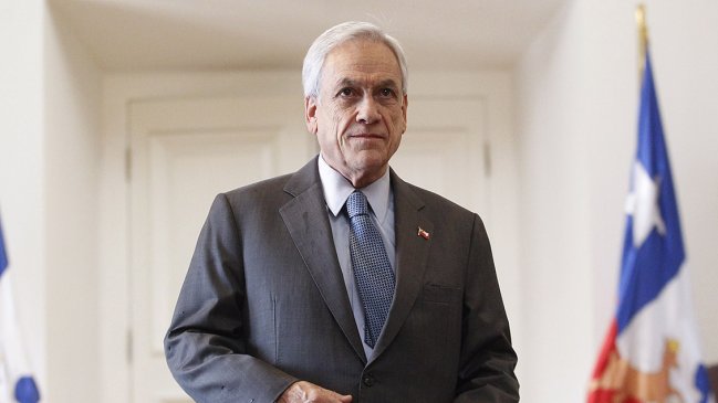 Piñera pidió a las autoridades de Gobierno vacunarse de acuerdo al calendario del Minsal