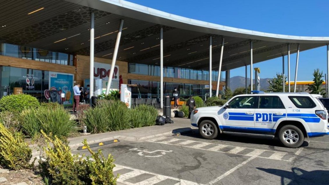 Mientras estaba de vacaciones, detective frustró robo en servicentro de Mostazal