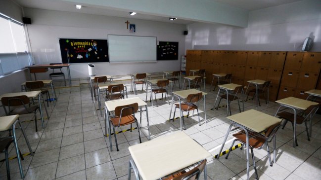 Colegios de Iquique afinan detalles para volver a clases este 1 de marzo