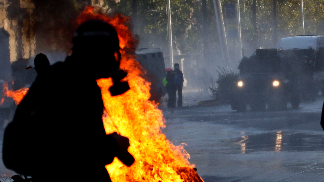 Alessandri critica a Carabineros por protestas de los viernes: 