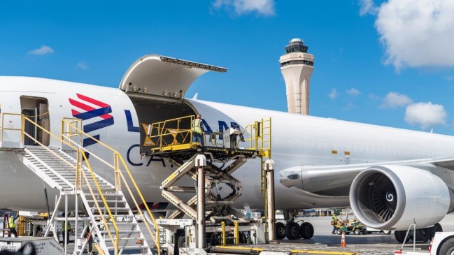 Latam convertirá ocho aviones Boeing en cargueros antes de 2023