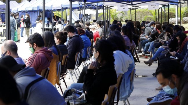 Segundo día consecutivo con retrasos en entrega de vacunas en la Región de Valparaíso