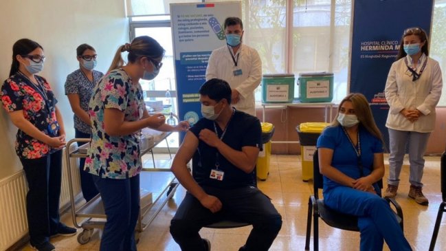 Hospital de Chillán lleva más de 3.000 trabajadores vacunados con primeras dosis contra el Covid-19