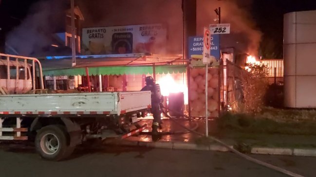 Incendio afectó a verdulería del sector Lomas de San Sebastián de Concepción