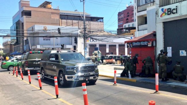 Bolso abandonado desplegó operativo en el centro de Iquique