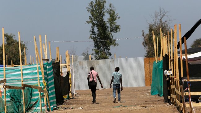 Carabineros desalojó toma de terrenos en el cerro Renca