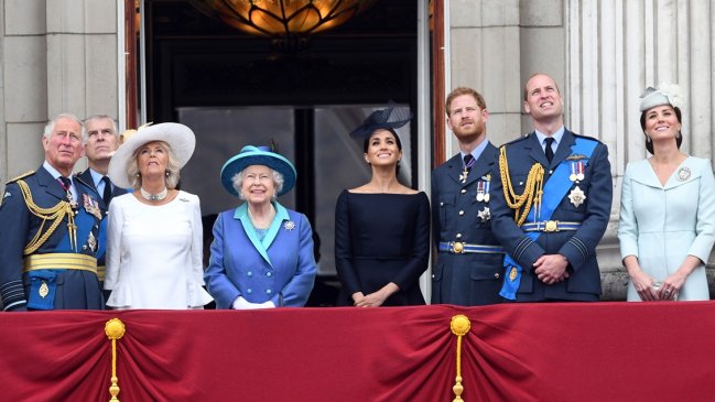 Príncipe William sale al paso de la entrevista: 