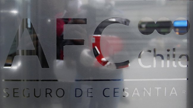 De idea de Lavín a proyecto de ley: Diputados UDI y RN impulsarán retiro de fondos de cesantía