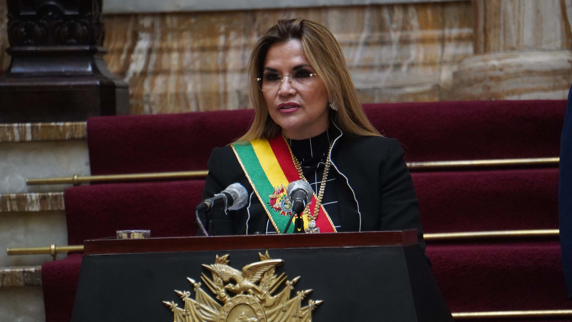 Fiscalía ordenó detener a ex presidenta boliviana Jeanine Añez por terrorismo, sedición y conspiración