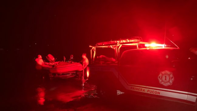 Bomberos encontró a persona extraviada que se ahogó en Lago Caburgua