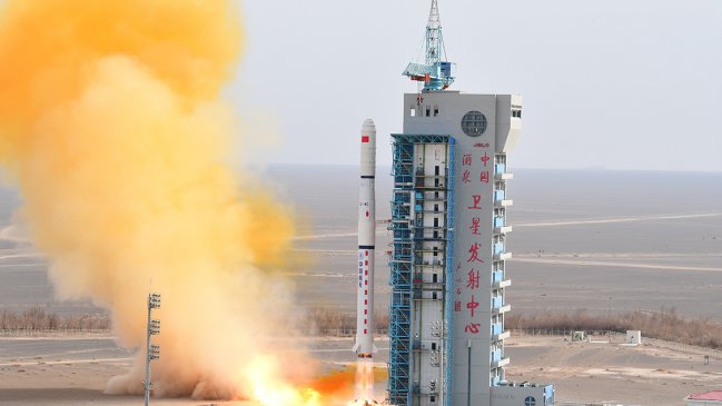 China lanza nuevos satélites para estudiar entorno electromagnético