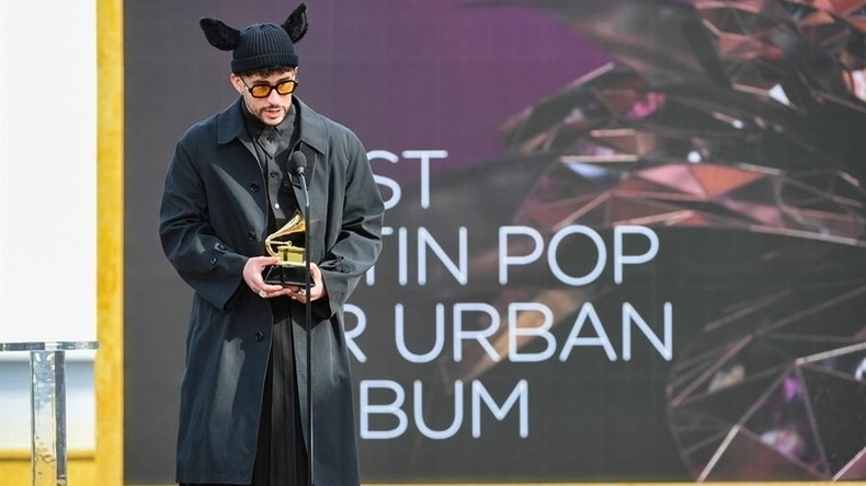 Bad Bunny sigue marcando hitos tras conseguir su primer Grammy