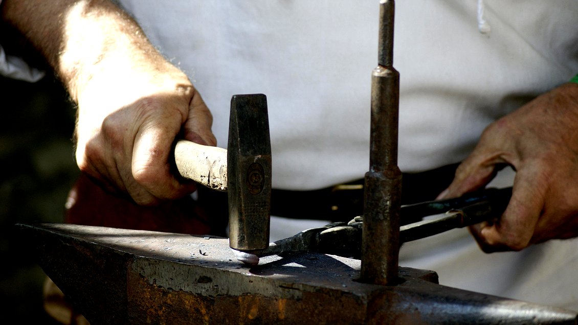 Tribunal ordenó formalizar a empresario, pese a que su defensa alegó demencia