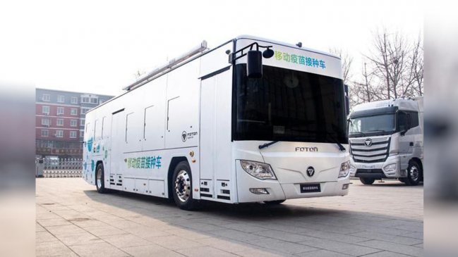 Primer autobús de vacunación de China llegará a las calles de Beijing en abril