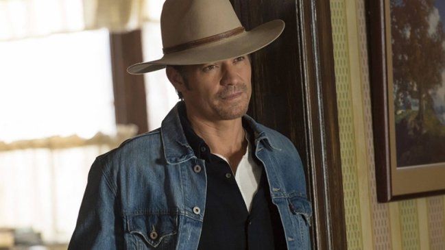 Timothy Olyphant regresaría con su Raylan Givens en serie del creador de 