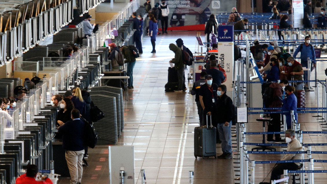 Minsal estableció nuevas restricciones para viajeros que provengan del extranjero