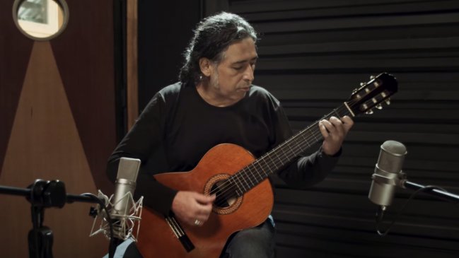 Manuel García estrena su nuevo disco solo con guitarra y voz