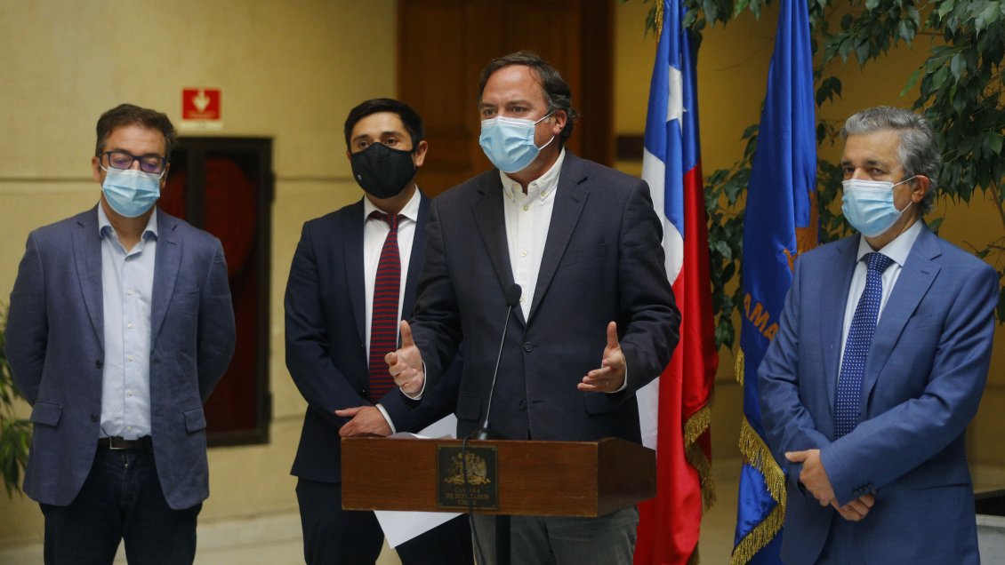 Diputados DC respaldarán el tercer retiro del 10% previsional