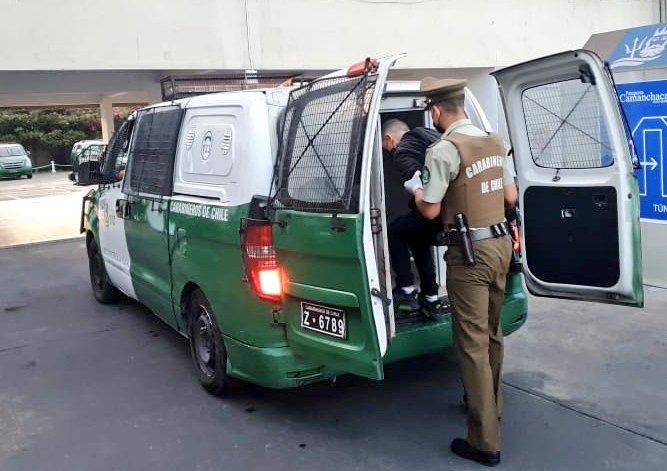 Fiscalización logró detención de sujeto que portaba un arma y municiones en Iquique