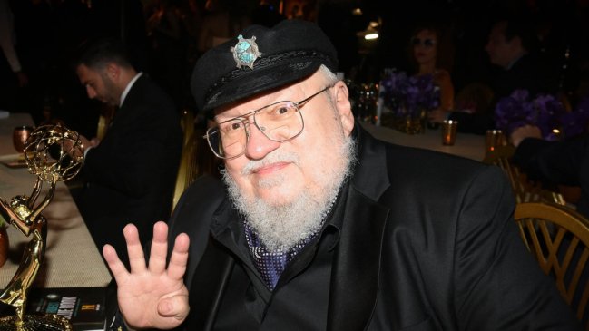 George R.R. Martin firma millonario contrato con HBO