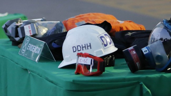 Grupo con indumentaria de observadores de DDHH portaba 35 bombas molotov