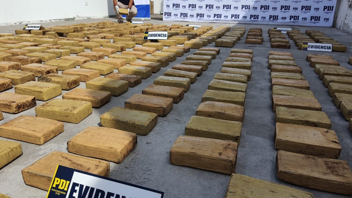 Desbaratan a banda internacional que traficaba droga de Iquique a Santiago