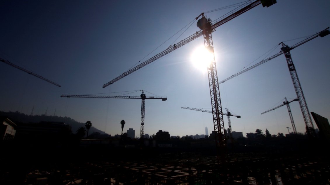 Trabajador murió tras caída de escombros desde grúa en Independencia