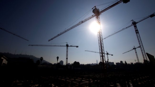 Trabajador murió tras caída de escombros desde grúa en Independencia