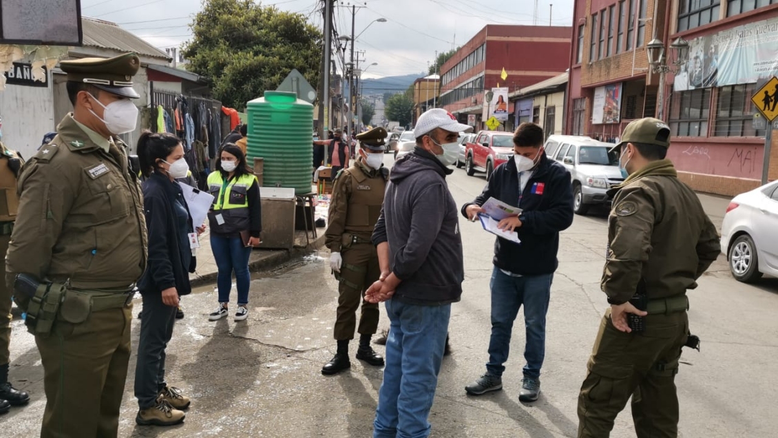 Carabineros detuvo a un hombre con Covid-19 que vendía productos del mar en Lota