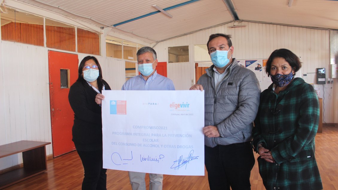Municipalidad de Colchane y Senda buscan prevenir consumo de alcohol y drogas por escolares