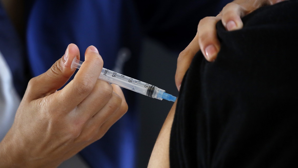 Gobierno no descarta sumar tercera dosis a vacunación contra el Covid: 