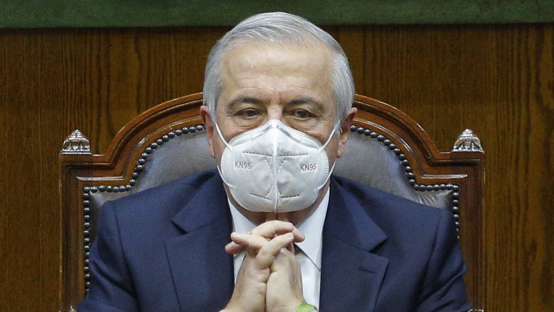 Mañalich: Hacia fines de abril deberíamos ver una caída de casos, pero un aumento de hospitalizados