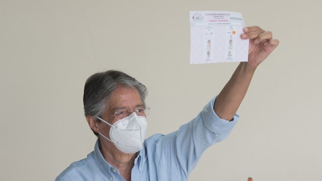 Lasso se impone a Arauz y será el próximo presidente de Ecuador